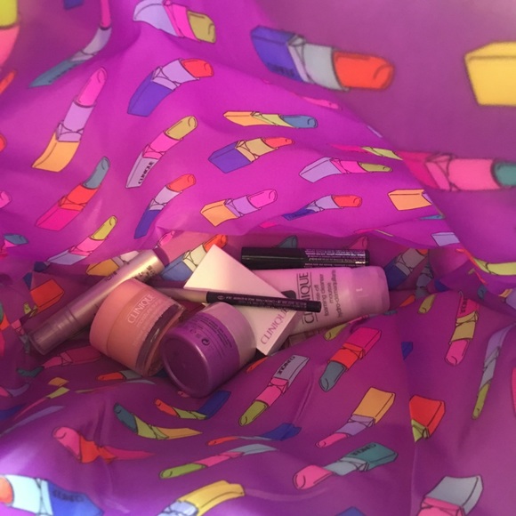 💕 Clinique Makeup and Skincare Bundle 💕 - Picture 6 of 6